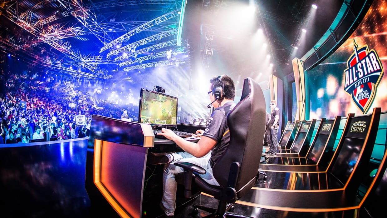 Mengolahragakan Game dengan e-Sports Mengolahragakan Game dengan e-Sports