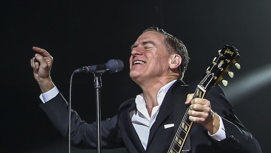 Bryan Adams Meminta Maaf atas Ucapan 'Para Pemakan Kelelawar'