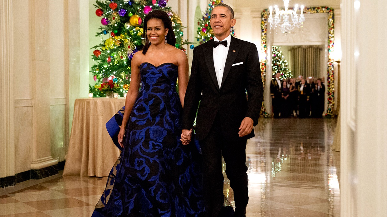 Diplomasi Politik Lewat Pakaian