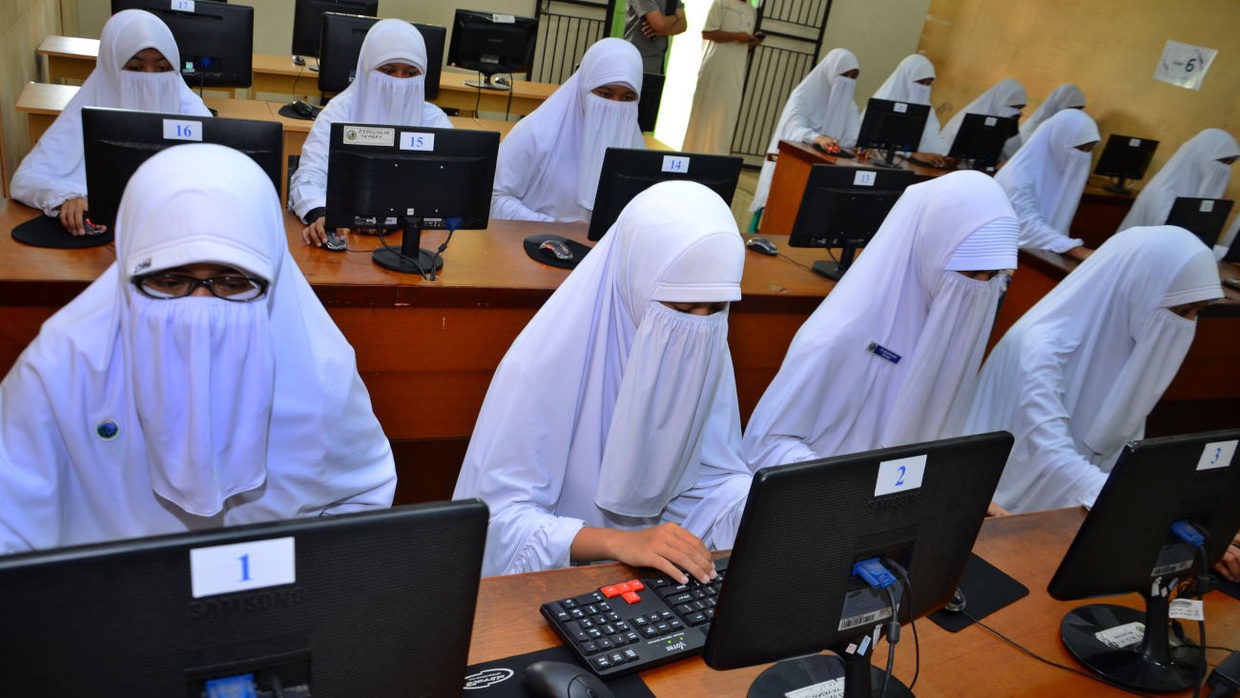 Lukman Hakim Saifuddin Bantah Tuduhan Pelarangan Cadar di IAIN