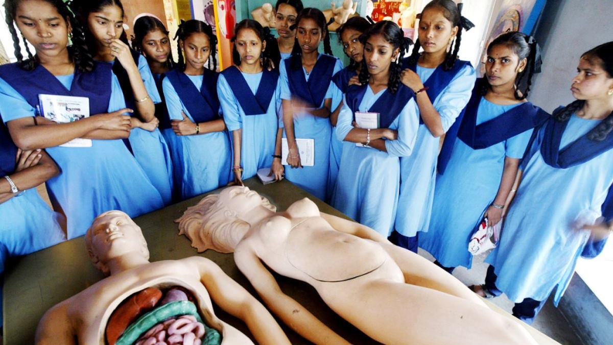 Pendidikan Seks dari Sekolah Hingga Situs Porno