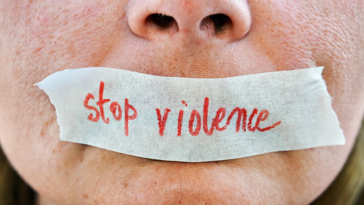 Ucapan Keras: Ketegasan atau Kekerasan Verbal?