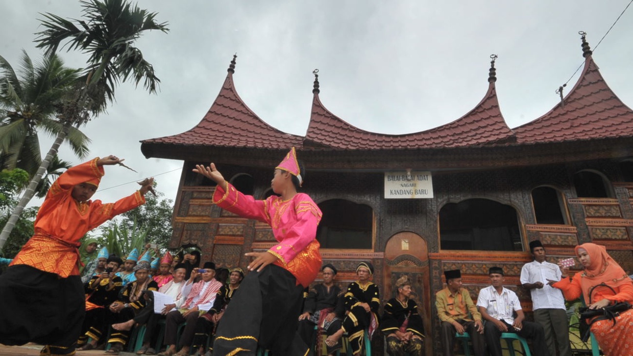 Mengenal Kebudayaan Suku Minangkabau: Sistem Religi dan Adat