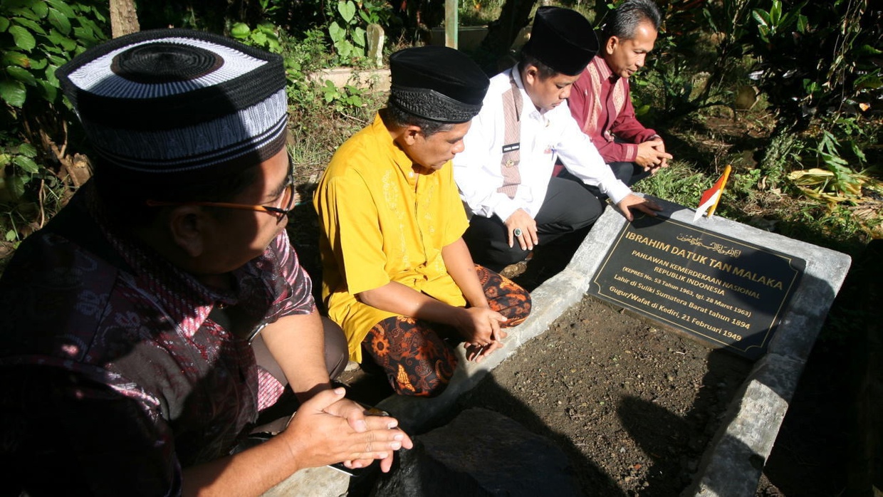 Mengungkap Jasad Tan Malaka Melalui DNA Mengungkap Jasad Tan Malaka Melalui DNA