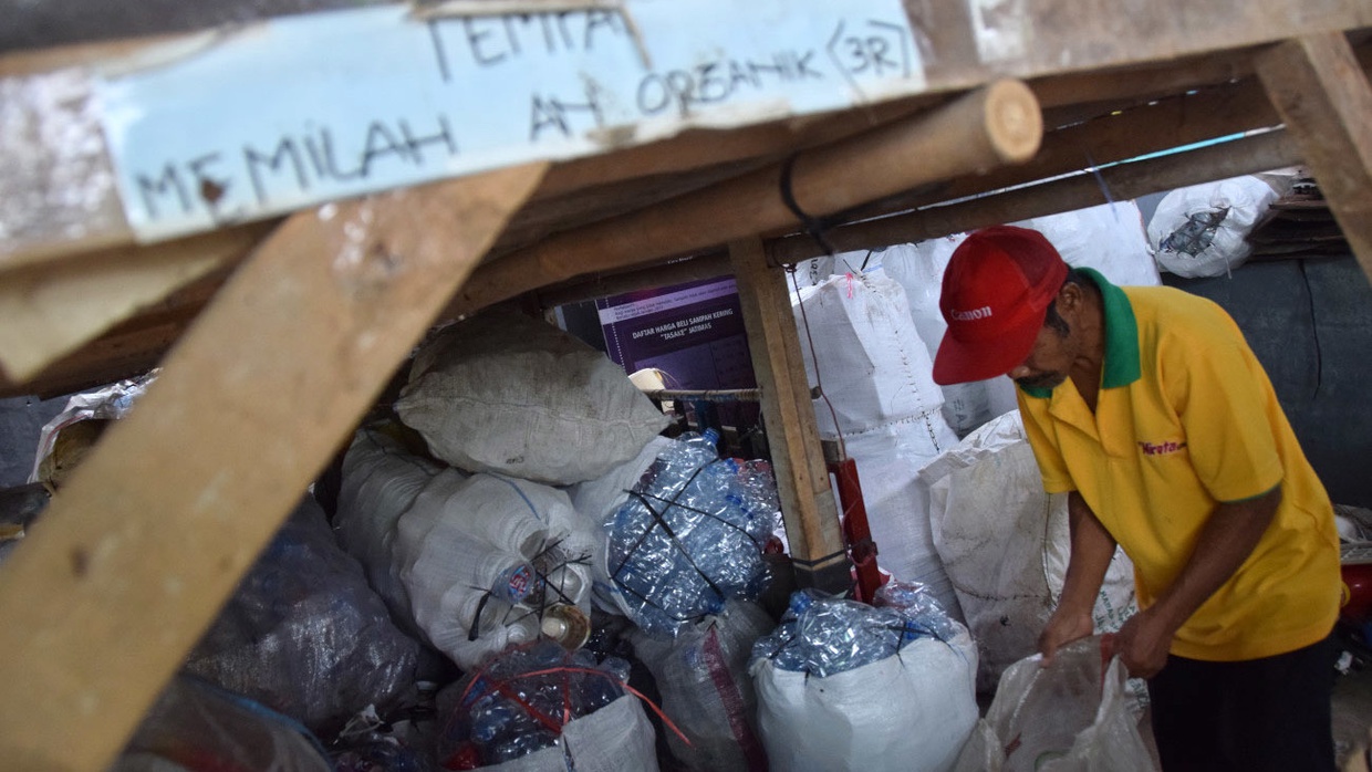 Terus Bergantung Kepada Bantar Gebang