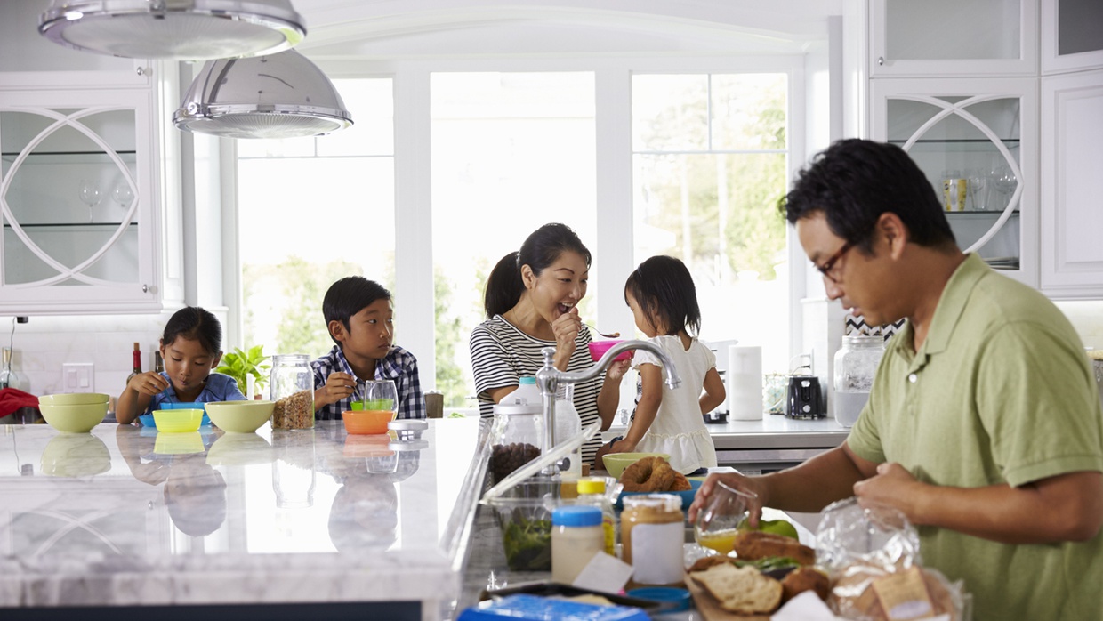 Tips Menyiapkan Menu Makan Siang yang Baik untuk Kesehatan Tips Menyiapkan Menu Makan Siang yang Baik untuk Kesehatan