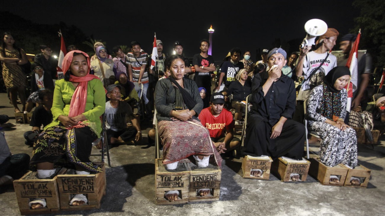 Jenazah Patmi Penolak Pabrik Semen, Dimakamkan