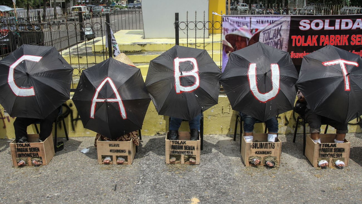 Aktivis Curiga Jokowi Tak Memihak Petani Soal Semen Rembang
