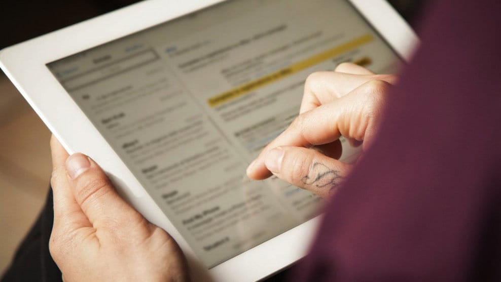 Cara Membatalkan Email Terkirim: Gmail dan Outlook Cara Membatalkan Email Terkirim: Gmail dan Outlook