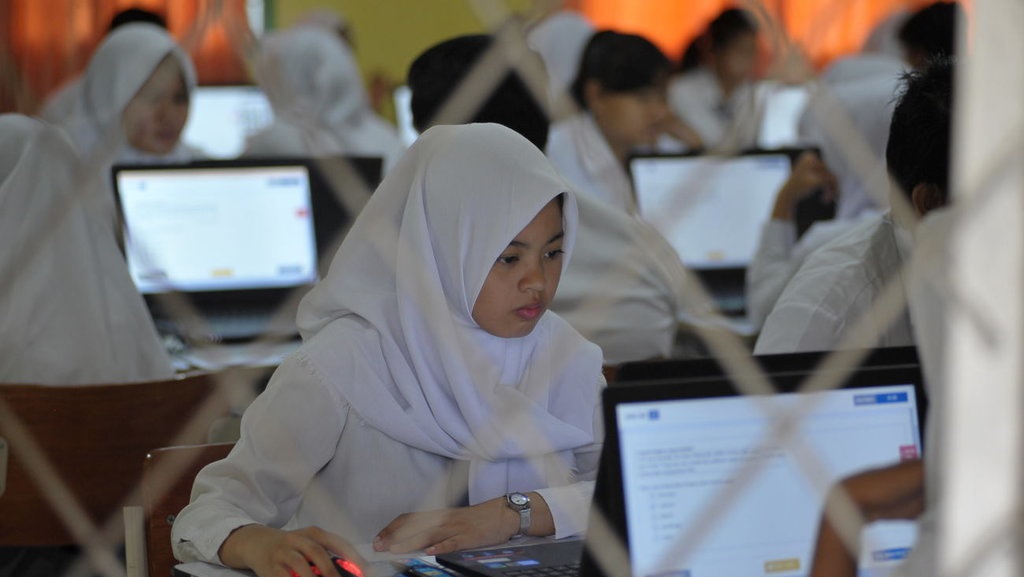 Tercatat 1,8 Juta Siswa SMA/MA Ikuti Ujian Nasional Hari Ini