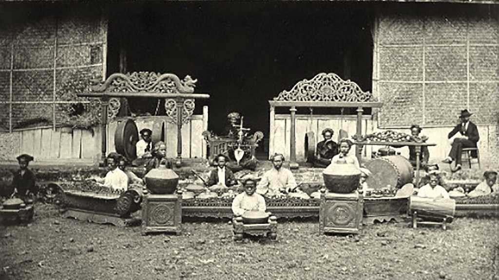 Legenda Lagu Anak Sunda Mengkritik Kekuasaan Legenda Lagu Anak Sunda Mengkritik Kekuasaan