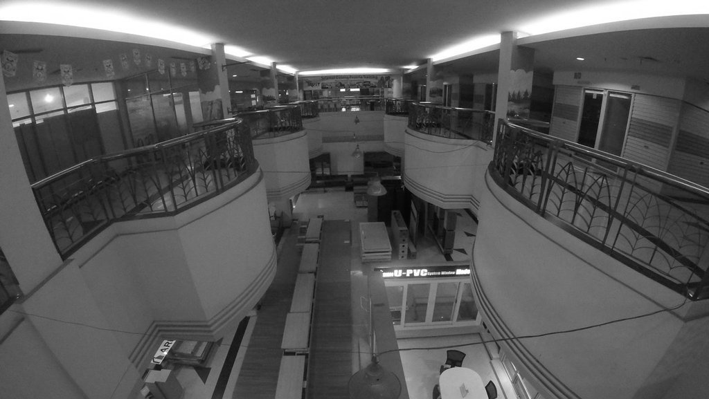 Akhir Cerita Pusat Belanja