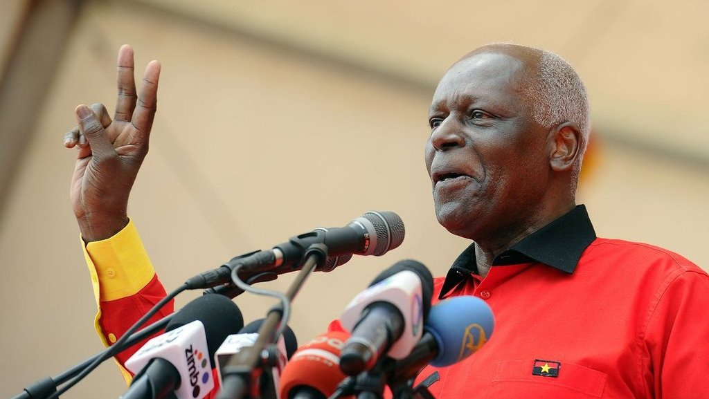 Berkuasa Nyaris Tanpa Batas Selama Lebih dari 30 Tahun Berkuasa Nyaris Tanpa Batas Selama Lebih dari 30 Tahun