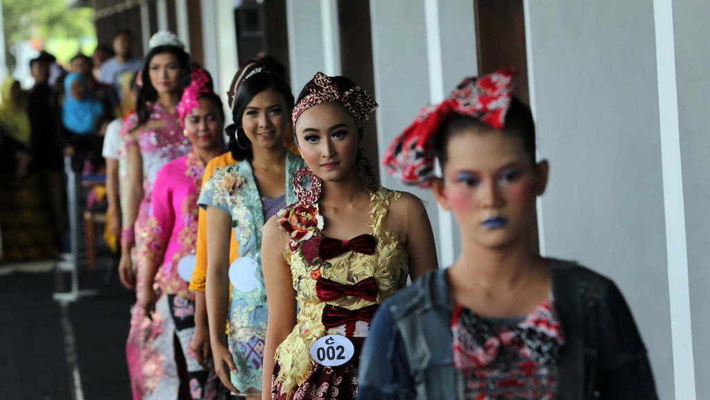 7 Ide Lomba Hari Kartini 2024 di Kantor yang Menarik
