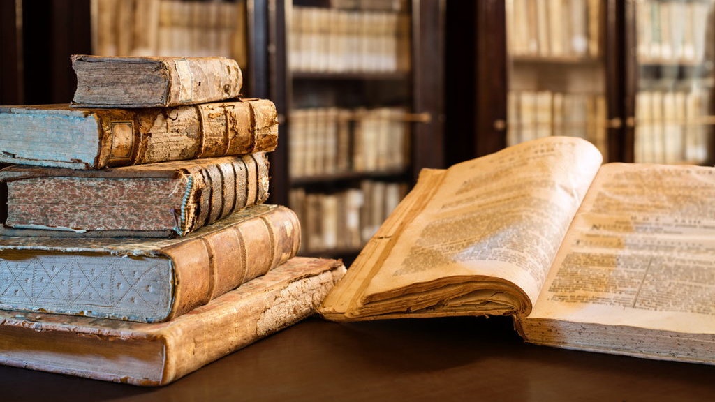 Aparat Harusnya Tahu, Teknologi Bikin Razia Buku Sia-Sia