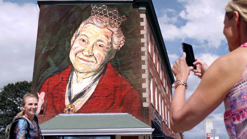 Fungsi Iklan, Struktur Periklanan & Pengertian Menurut Para Ahli Fungsi Iklan, Struktur Periklanan & Pengertian Menurut Para Ahli