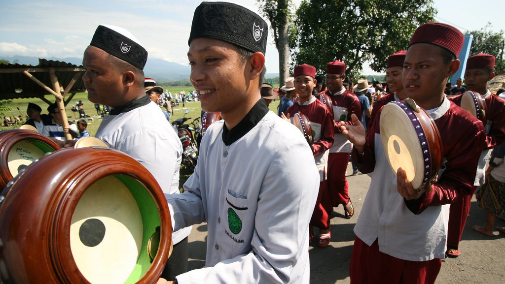 Lirik Lagu Qasidah Suasana di Kota Santri Nasida Ria & Chord Lirik Lagu Qasidah Suasana di Kota Santri Nasida Ria & Chord