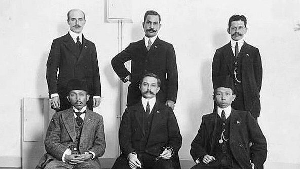 Sejarah Hari Kebangkitan Nasional 20 Mei dan Latar Belakangnya Sejarah Hari Kebangkitan Nasional 20 Mei dan Latar Belakangnya