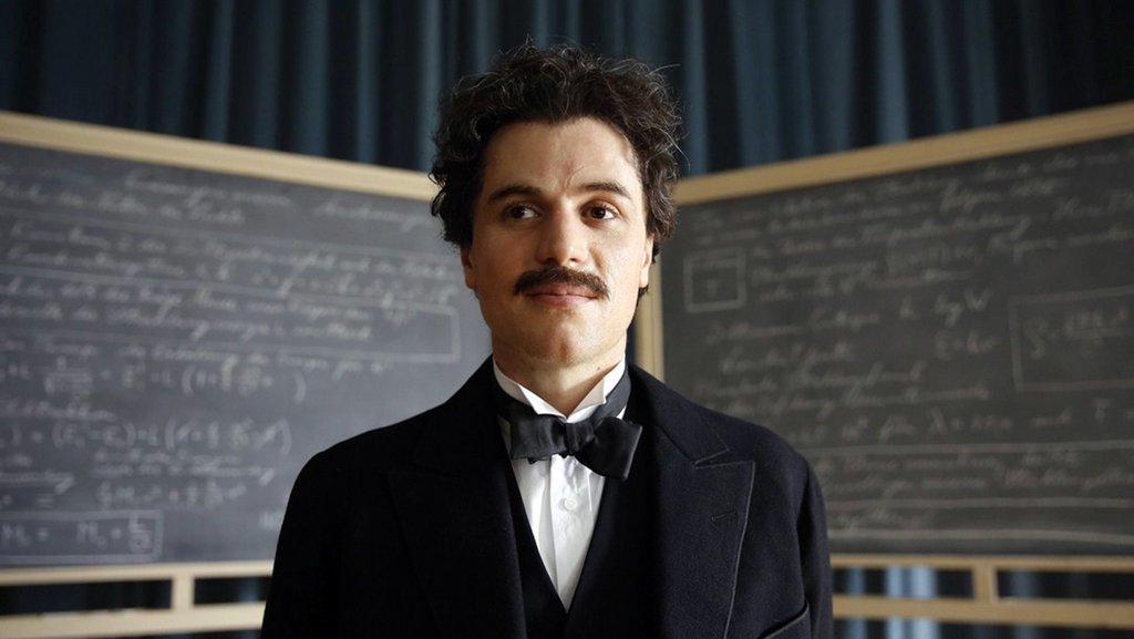 Kejeniusan Albert Einstein dalam Layar Kaca Genius