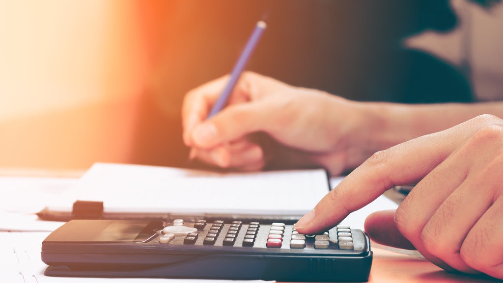 Bijak dengan Uang THR Agar Tak Terjebak Utang Usai Lebaran Bijak dengan Uang THR Agar Tak Terjebak Utang Usai Lebaran