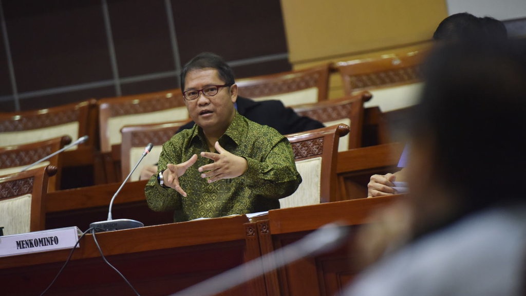 Menkominfo Jelaskan Penyebab Selisih 45 Juta Data Pelanggan Seluler