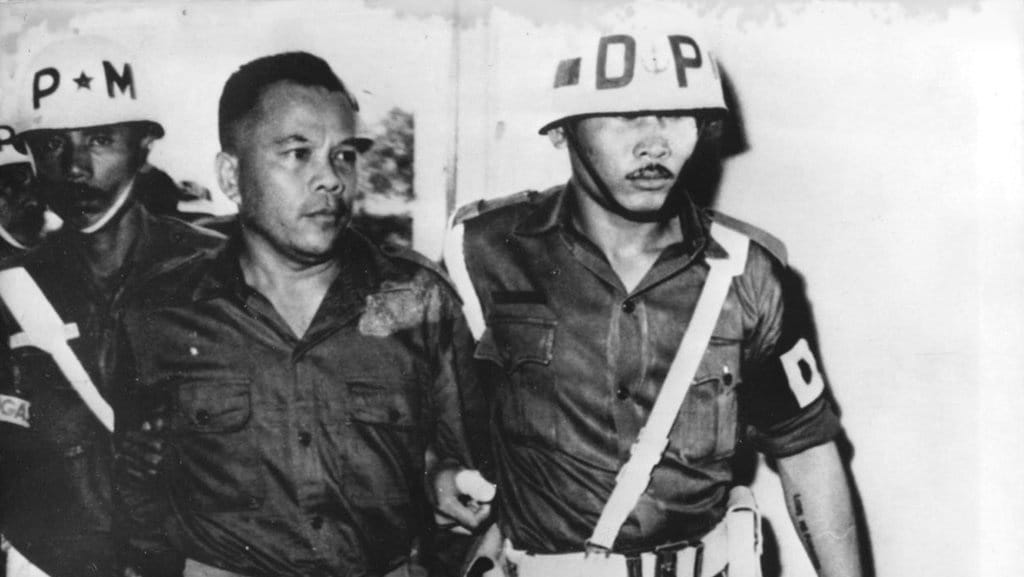 Bintang Sakti Untung Sjamsuri dan Benny Moerdani Bintang Sakti Untung Sjamsuri dan Benny Moerdani