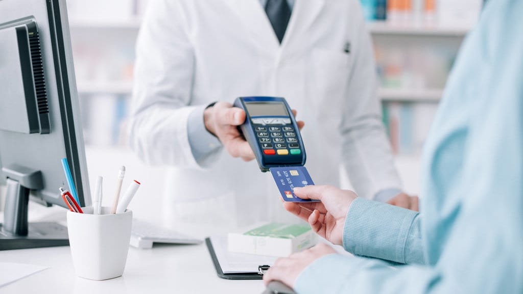 Transaksi Kartu Kredit Tumbuh 11,94 Persen di Triwulan III 2018 Transaksi Kartu Kredit Tumbuh 11,94 Persen di Triwulan III 2018