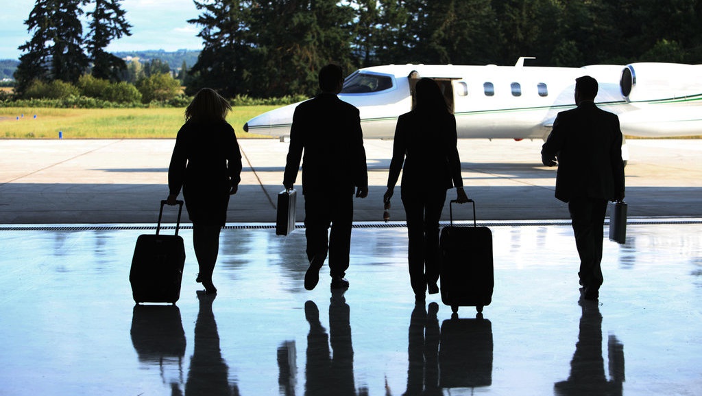 Berbagai Cara Kaum Superkaya Menghindari Virus Corona