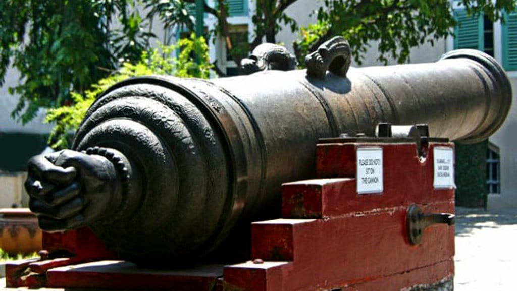 Bahkan Meriam Si Jagur pun Diziarahi