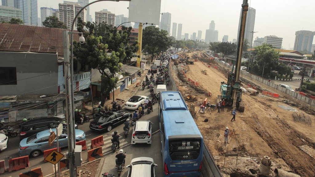 Proyek Underpass Mampang-Kuningan, Lalu Lintas Dialihkan
