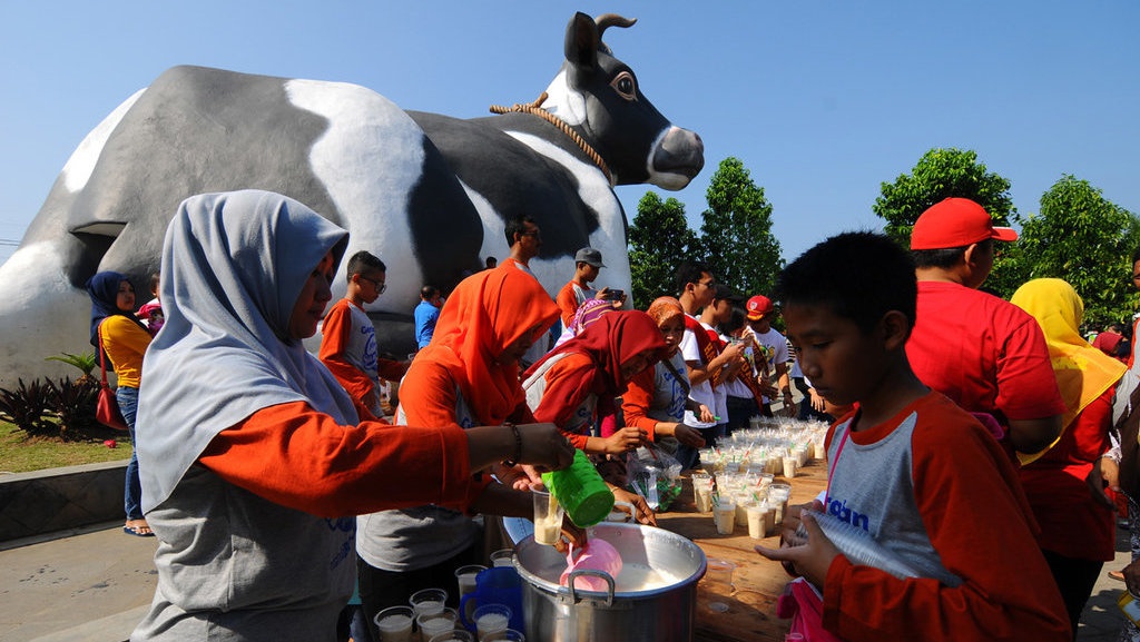 Susu Kental Manis Lebih Mirip Sirup, Tak Cocok untuk Anak Susu Kental Manis Lebih Mirip Sirup, Tak Cocok untuk Anak