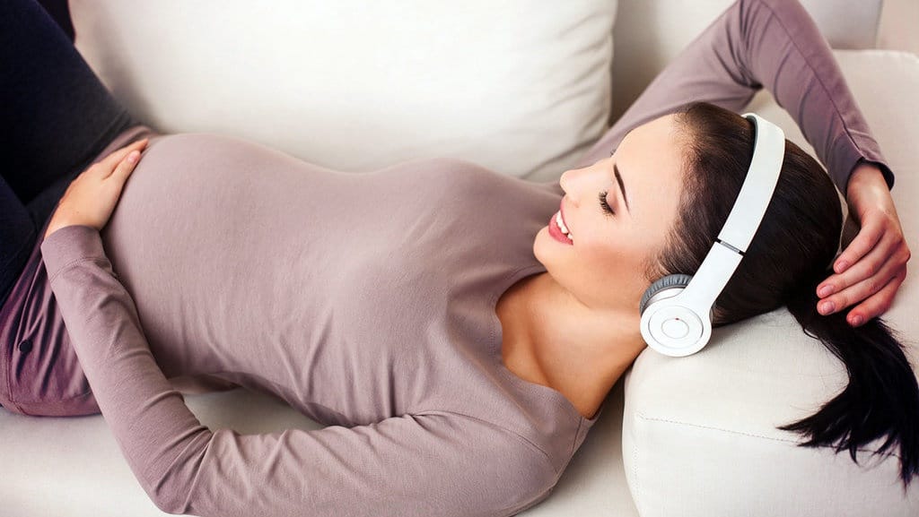 Mengenal Ciri-Ciri Ibu Hamil Usia Dua Minggu dan Proses Ovulasinya