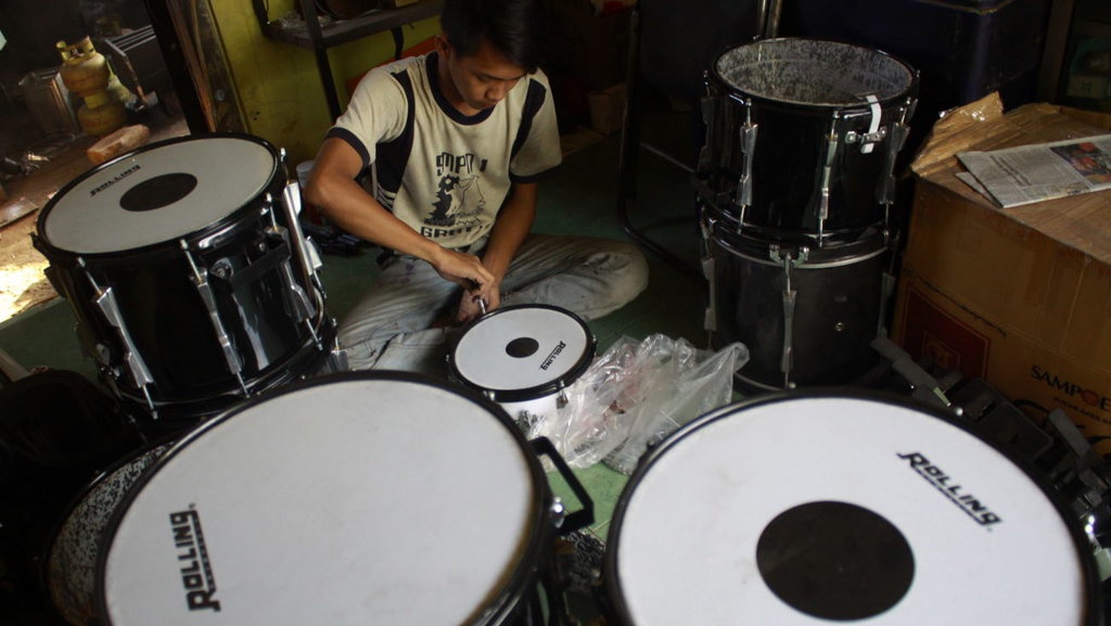 Contoh Alat Musik Ritmis Modern Tradisional, Pengertian & Fungsinya