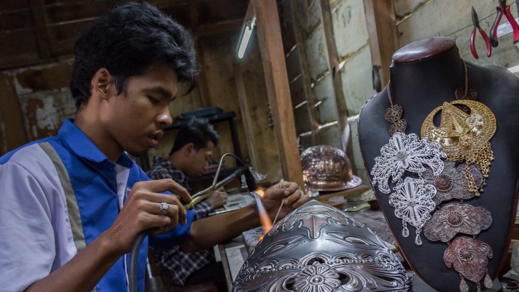 Jenis-Jenis Logam dan Contohnya: Besi, Non-Besi, Berat