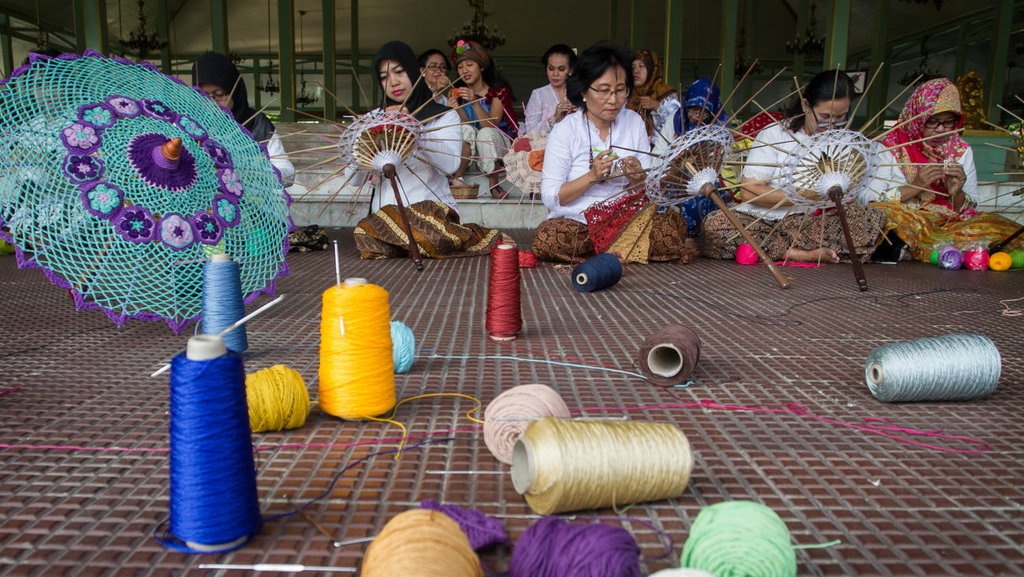 Pengertian Kerajinan Tapestri, Bahan, dan Alat untuk Membuatnya