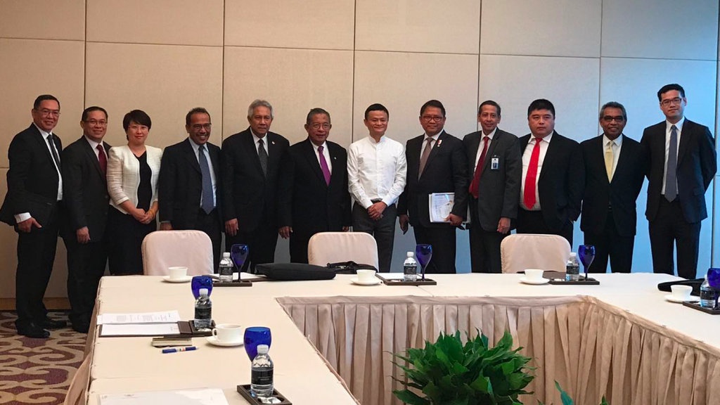 Jack Ma Resmi Jadi Penasihat E-Commerce Indonesia Jack Ma Resmi Jadi Penasihat E-Commerce Indonesia