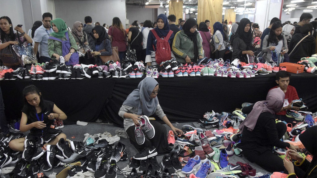 Kehebohan Nike Bazaar dan Alasan Manusia Gila Diskon Kehebohan Nike Bazaar dan Alasan Manusia Gila Diskon