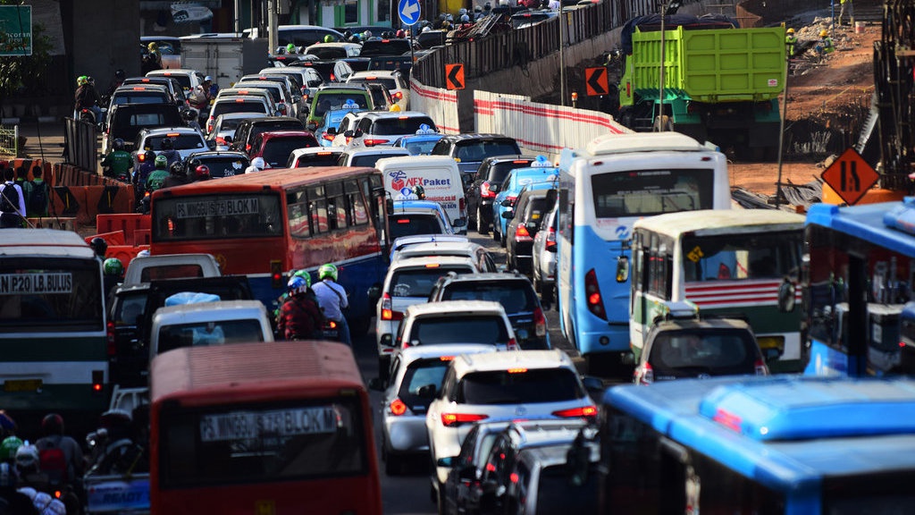 Sadar Darurat Macet, tapi Penjualan Mobil Terus Digenjot