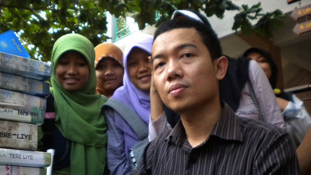 Sri Mulyani Minta Dirjen Pajak Temui Tere Liye 