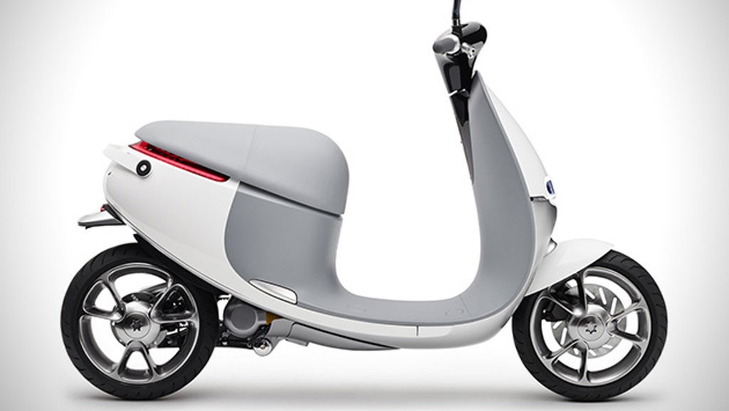 Skuter Listrik yang Memesona 