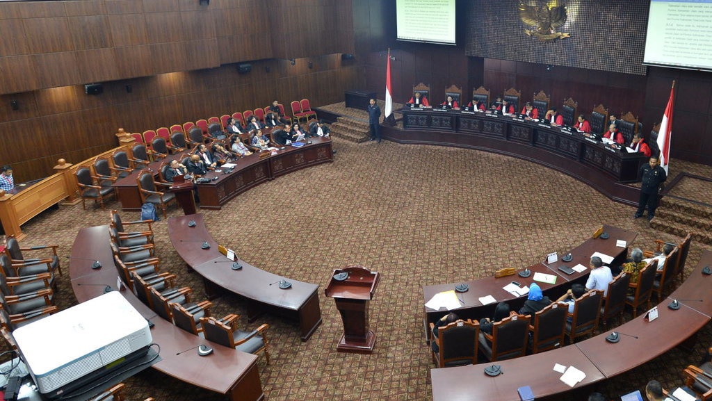 Pro-Kontra Hubungan Seks Luar Nikah di Mahkamah Konstitusi dan DPR