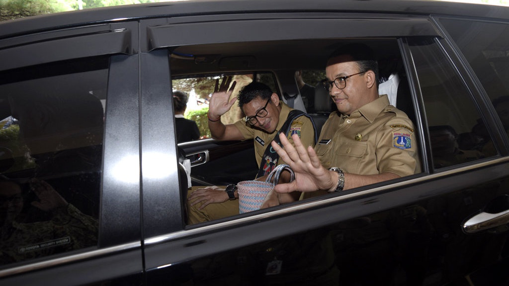 Lampu Strobo Sudah Dicopot, Anies Baswedan Tak Jadi Ditilang Polisi Lampu Strobo Sudah Dicopot, Anies Baswedan Tak Jadi Ditilang Polisi