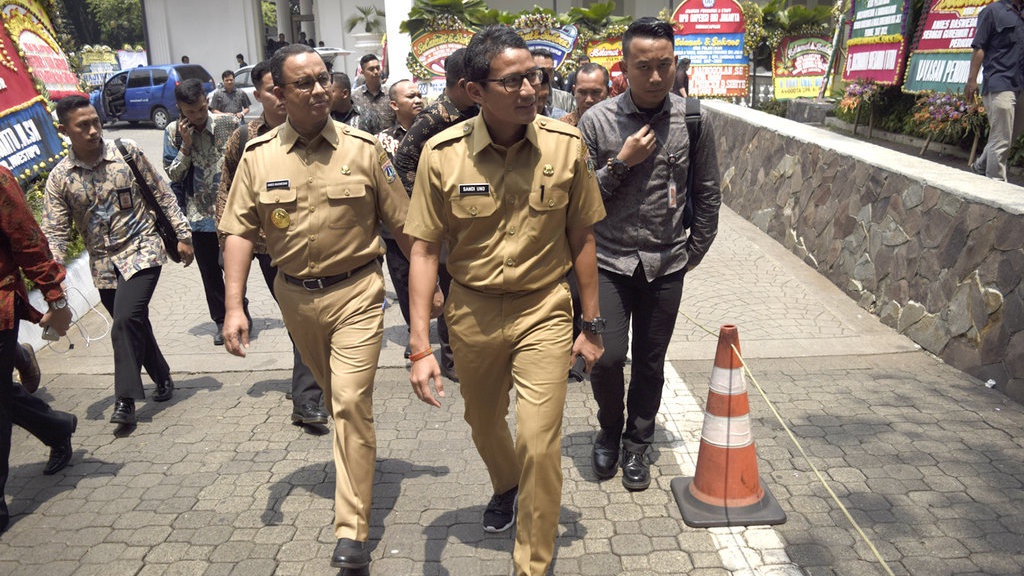 Sandiaga Kaji Ulang Sistem Lelang Konsolidasi Proyek Pemprov DKI Sandiaga Kaji Ulang Sistem Lelang Konsolidasi Proyek Pemprov DKI