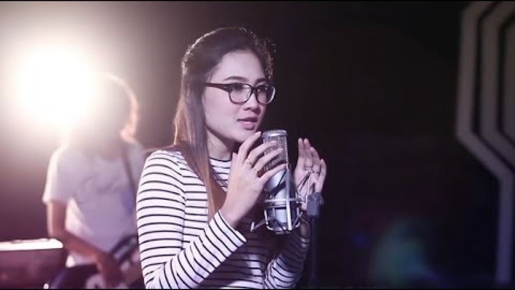 Nella Kharisma & Sejarah Mantra Lirik Lagu 