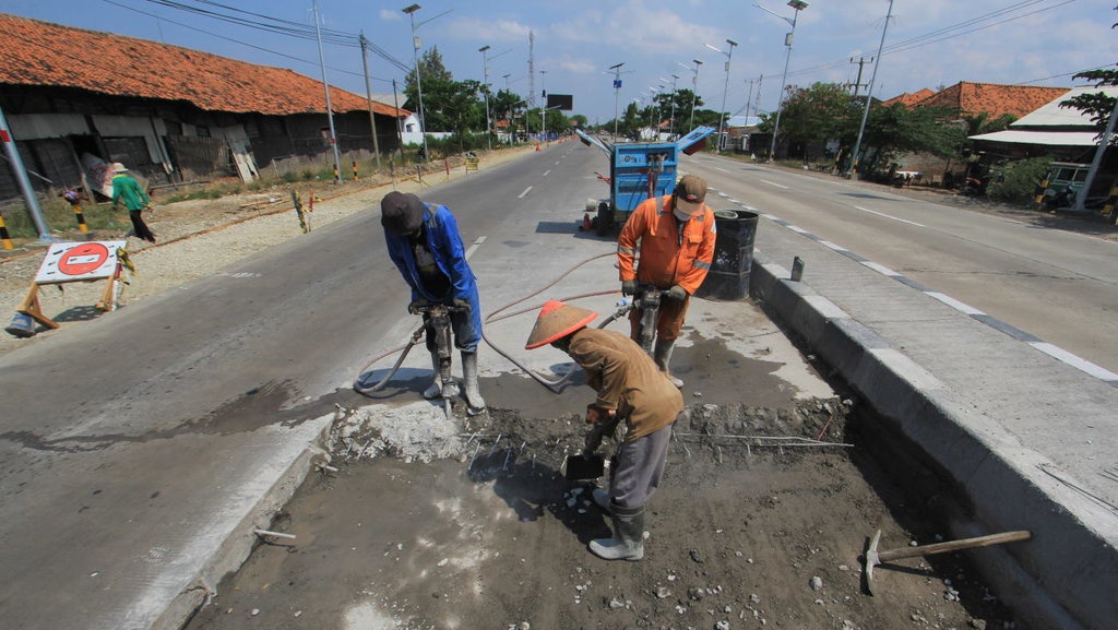 Semen Indonesia Aplikasikan Beton Cepat Kering di Jateng