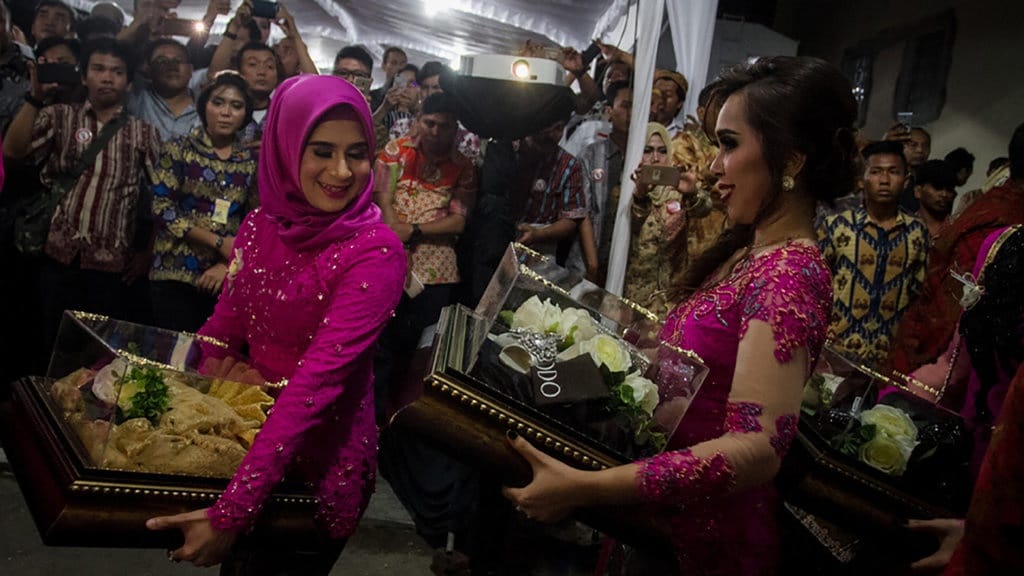 Seserahan untuk Kahiyang dan Bisnis Paningset Premium 