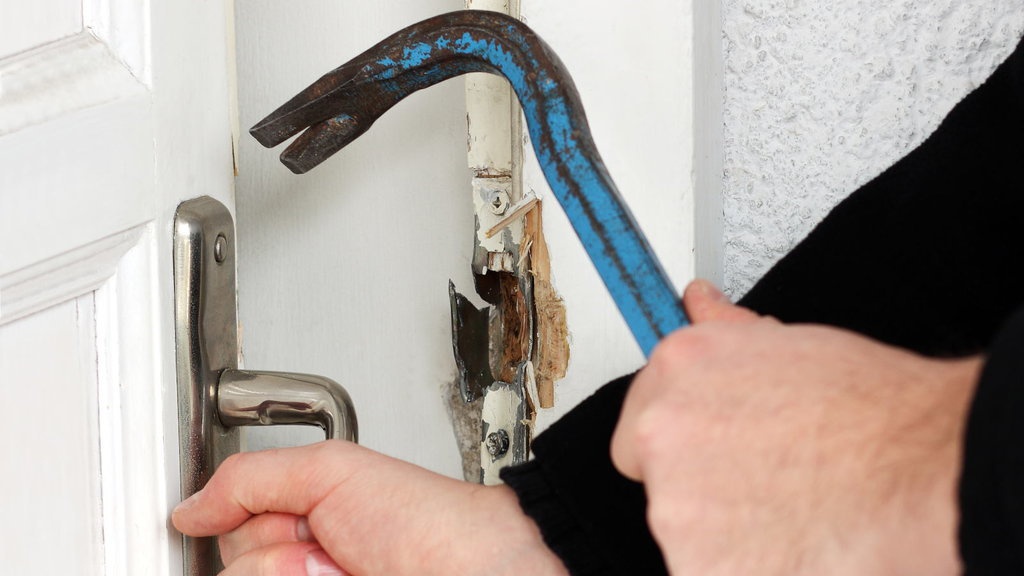 Perampokan Rumah Dinas Walkot Blitar: Pelaku Gunakan Pelat Palsu