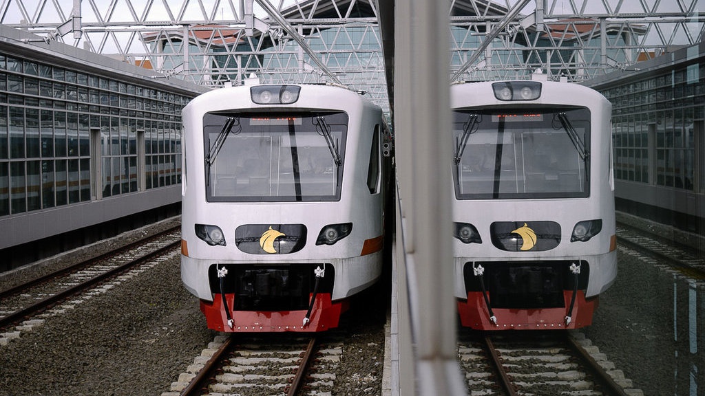 Uji Coba Kereta Bandara Railink Uji Coba Kereta Bandara Railink