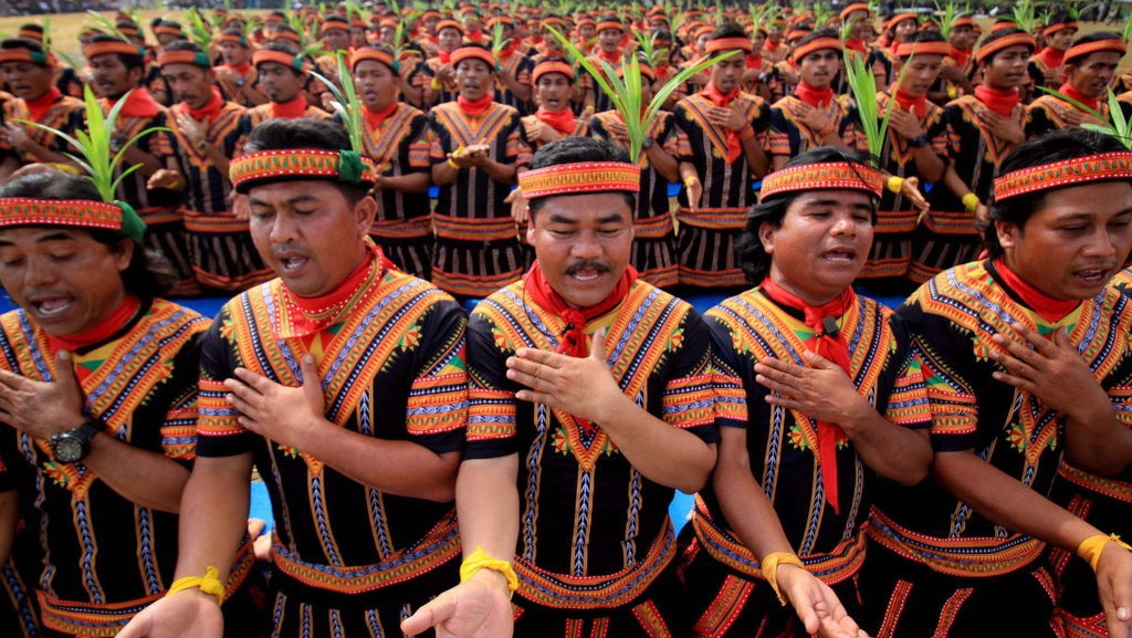 Pola Lantai yang Digunakan dalam Tari Saman dan Fungsinya Pola Lantai yang Digunakan dalam Tari Saman dan Fungsinya