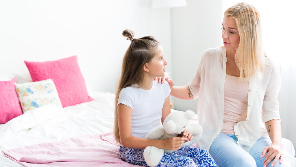 Usia Berapa Sebaiknya Mengajarkan Seks Edukasi Pada Anak & Caranya Usia Berapa Sebaiknya Mengajarkan Seks Edukasi Pada Anak & Caranya